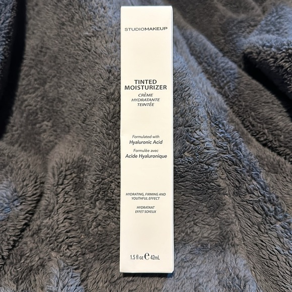 Studio Makeup Tinted Moisturizer - Picture 2 of 2